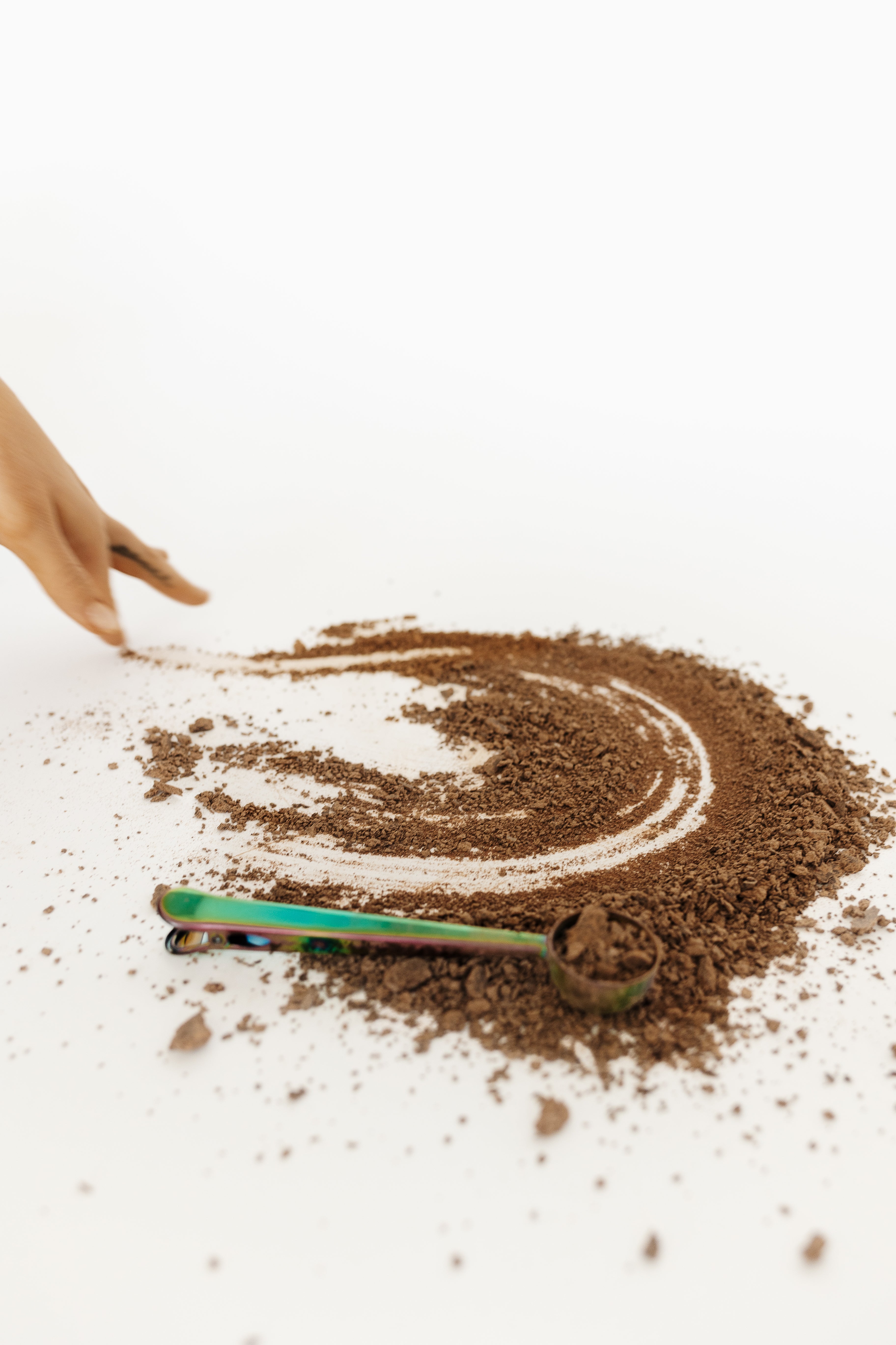 convenience of premium pre-shaved cacao – the easiest way to enjoy rich, ceremonial-grade cacao without the hassle of chopping. Our ready-to-use cacao flakes are made from ethically sourced cacao beans, ideal for your morning ritual, cacao ceremony, or daily wellness routine. Melt effortlessly for hot cacao drinks, blend into smoothies, or add to your plant-based recipes. Perfect for busy mornings, health-conscious consumers, and lovers of organic, minimally processed superfoods. Sustainably packaged